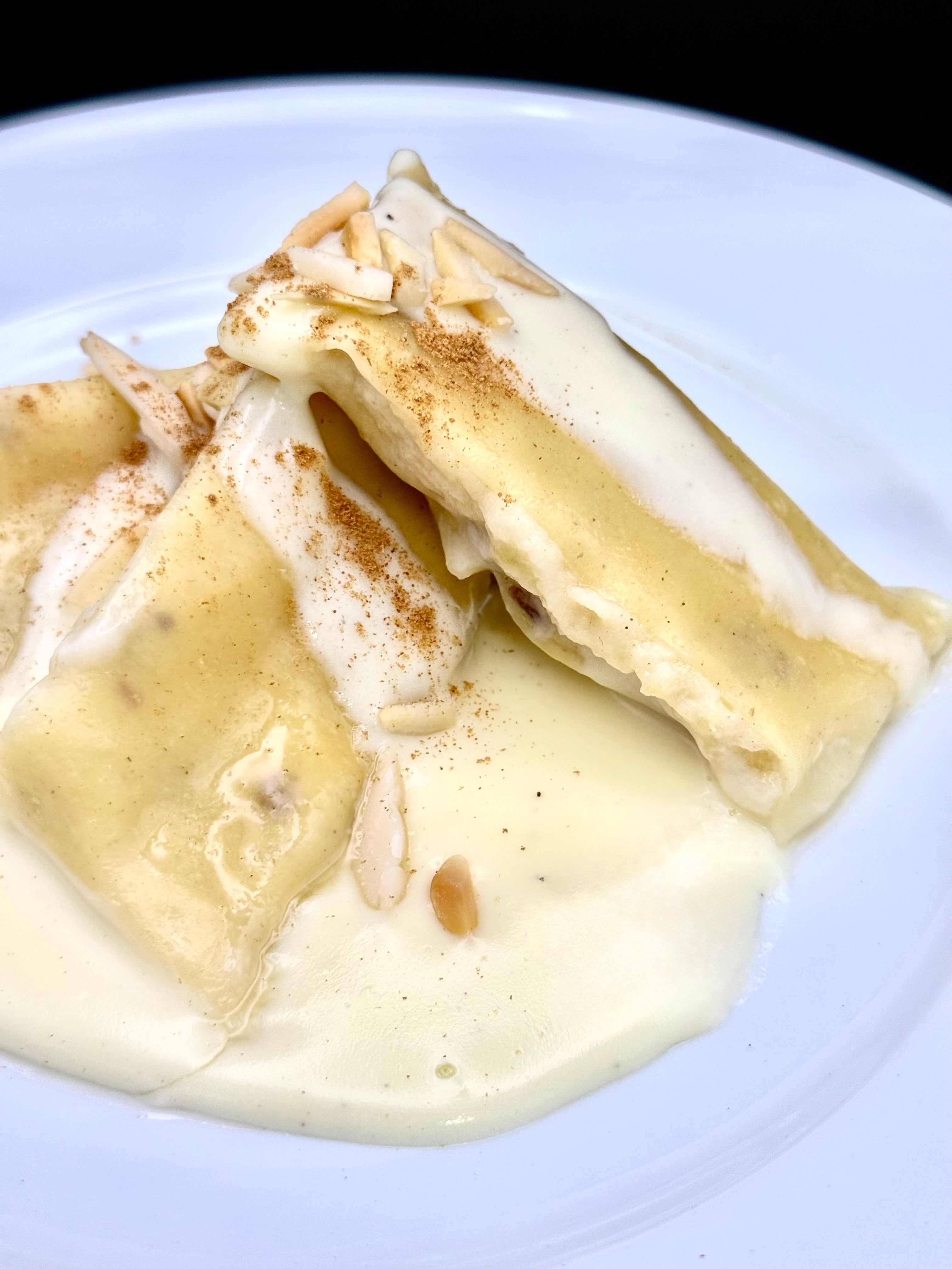 Apfelgold – süße Maultasche mit Apfel, Zimt & Rosinen