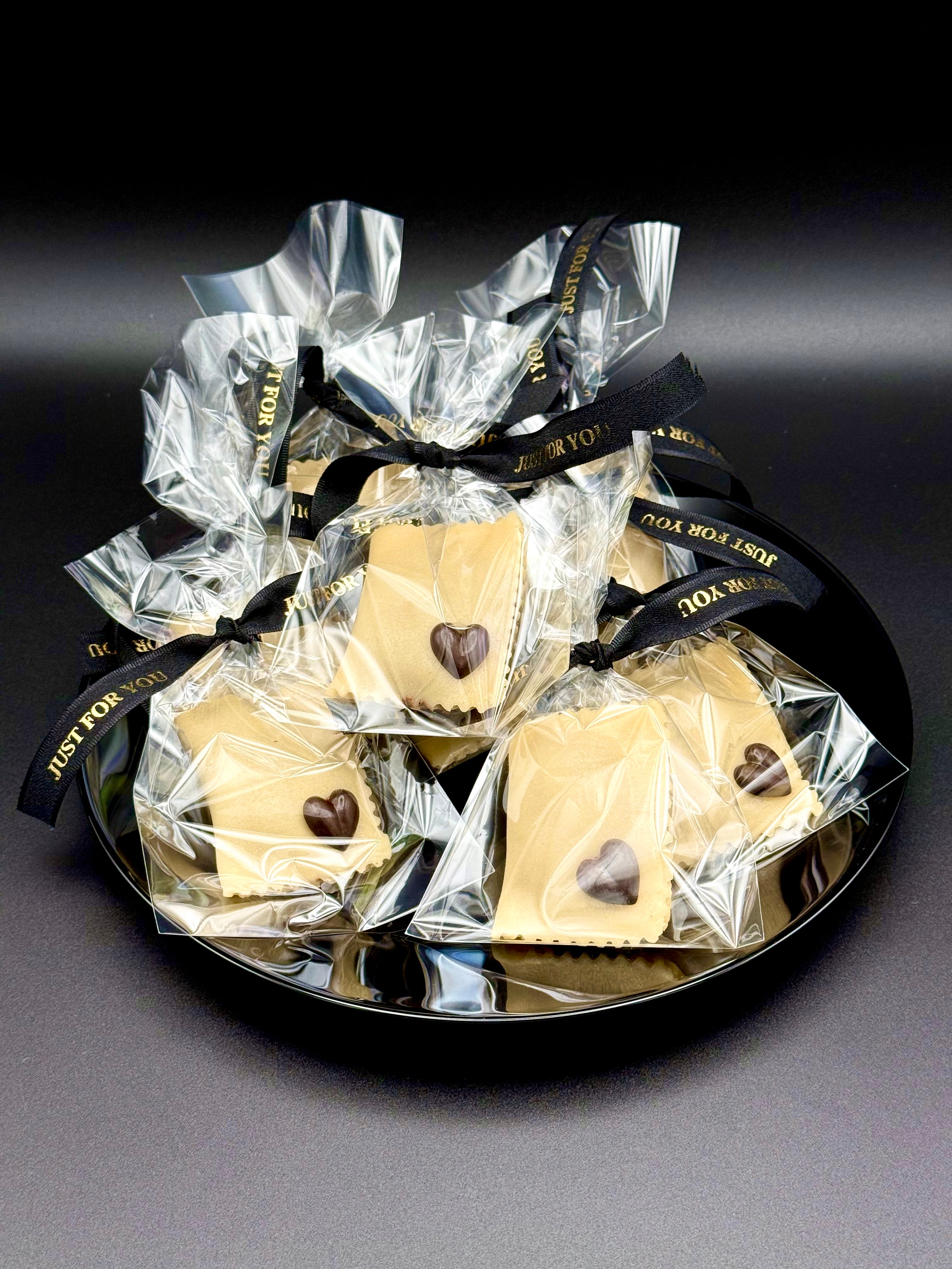 Goldstück – Marzipan-Maultasche mit Nougatkern